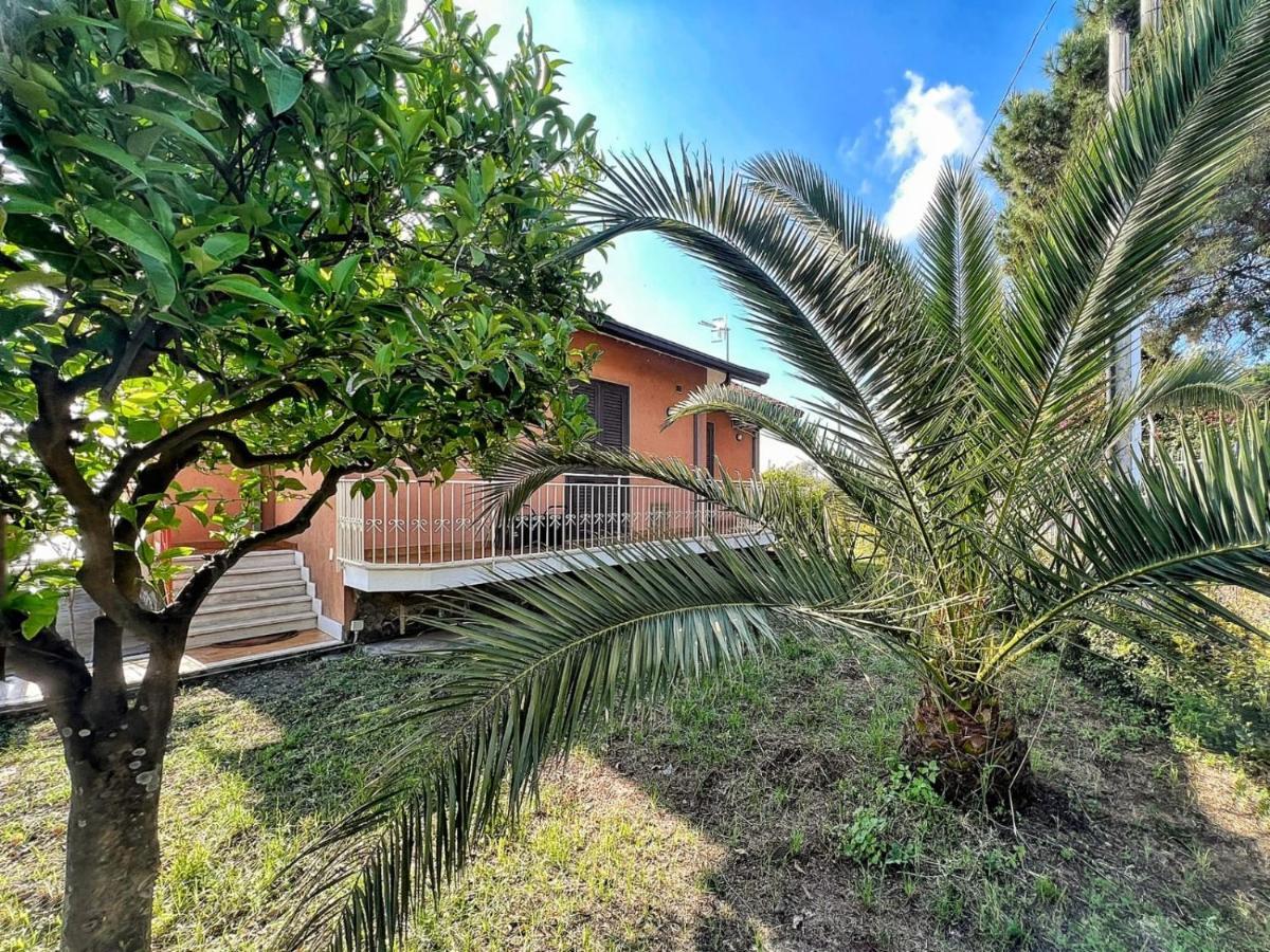 Casa Vacanze "Sautufao" Santa Venerina Exterior photo