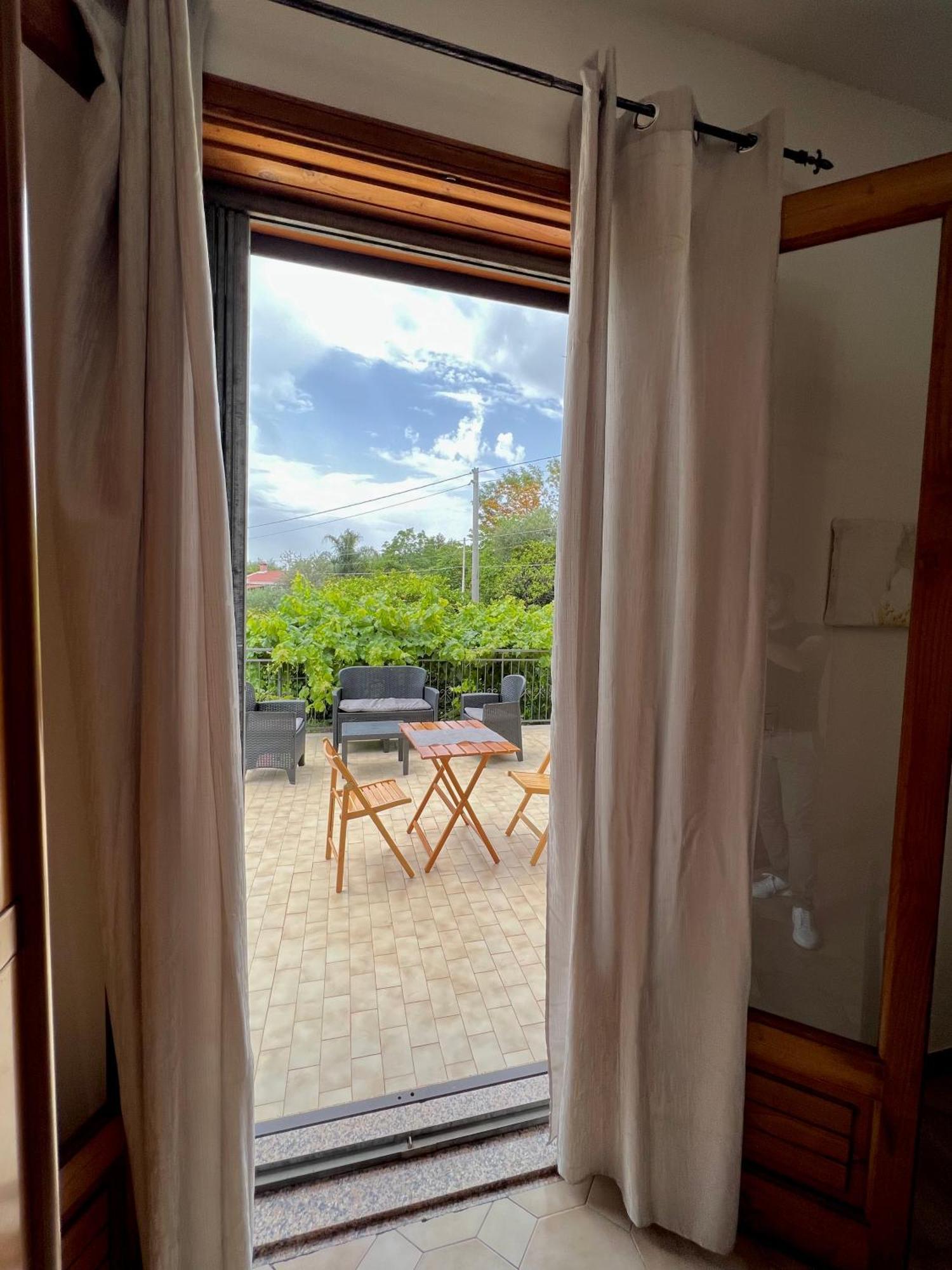 Casa Vacanze "Sautufao" Santa Venerina Exterior photo